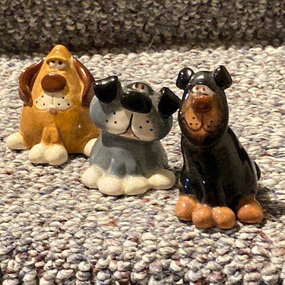 Russ Stoneware Dog Figurines Signed by Douglas Set of 3 Like New - Picture 1 of 8